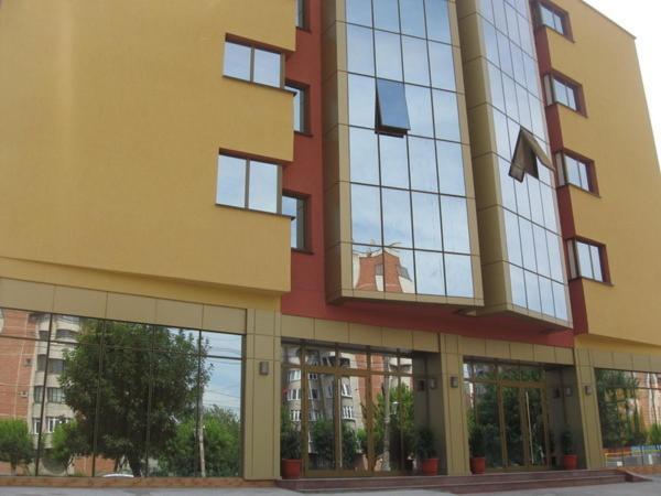 Hotel Flormang Craiova Extérieur photo