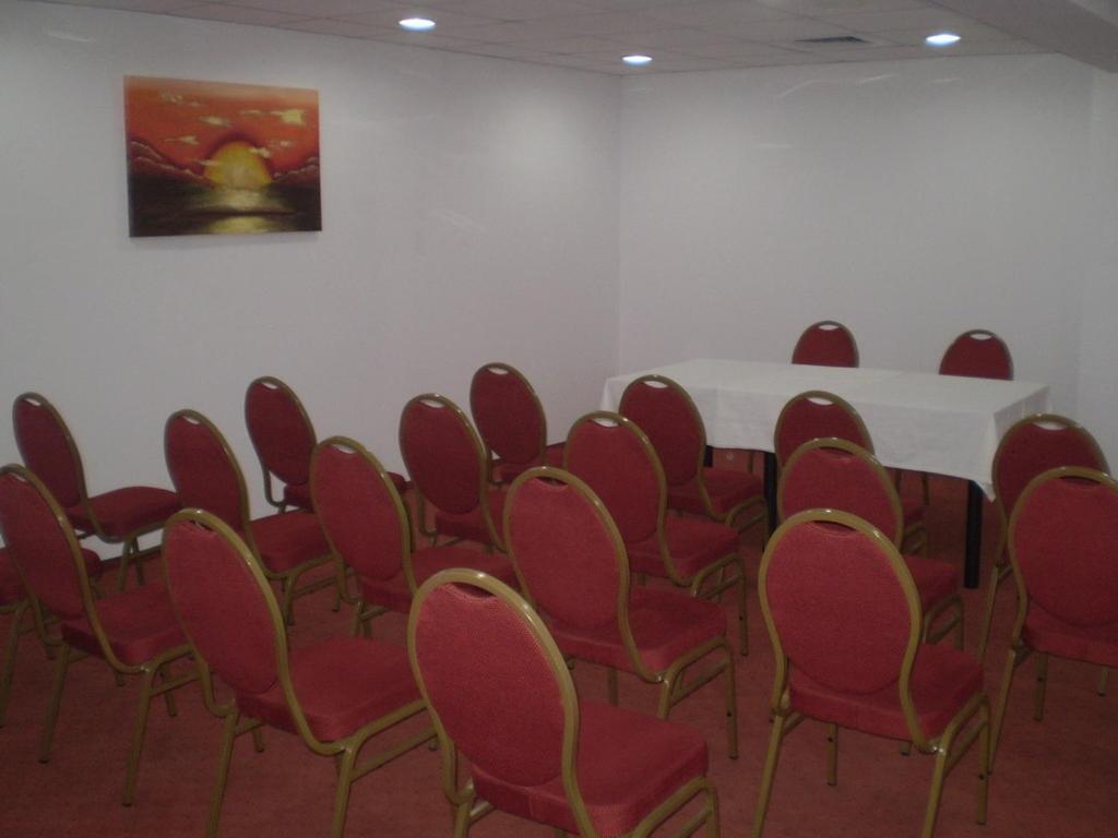 Hotel Flormang Craiova Extérieur photo